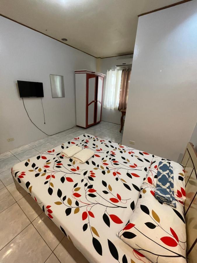 Teofila Pension Puerto Princesa Екстериор снимка